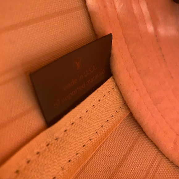 Louis Vuitton Neverfull Damier MM - Picture 9 of 11